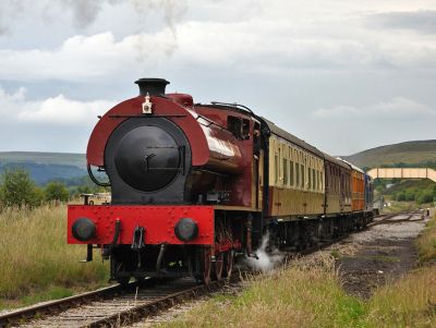 0-6-0ST 71515 'Mech. Navvies Ltd.' on the Pontypool & Blaenavon Railway