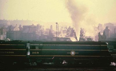 'Merchant Navy' Class Bulleid Pacific 4-6-2 locomotive 21C19 'French C.G.T Line' at Waterloo, Dec 1945. Bulleid Merchant Navy loco at Waterloo Dec 1945
