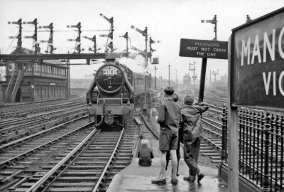 Train-spotters at Manchester Victoria, 3rd Sept 1960