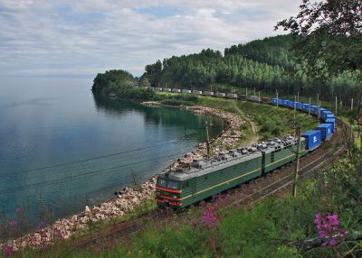 VL85-022 with a container train on the coast of Lake Baikal