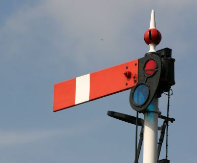 Red semaphore signal indicating 'Stop'